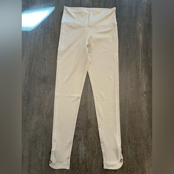 Kittenish Pants - NWOT KITTENISH TAN HIGH WAIST LEGGINGS WITH BUTTON DETAIL - Size Small SKU:157